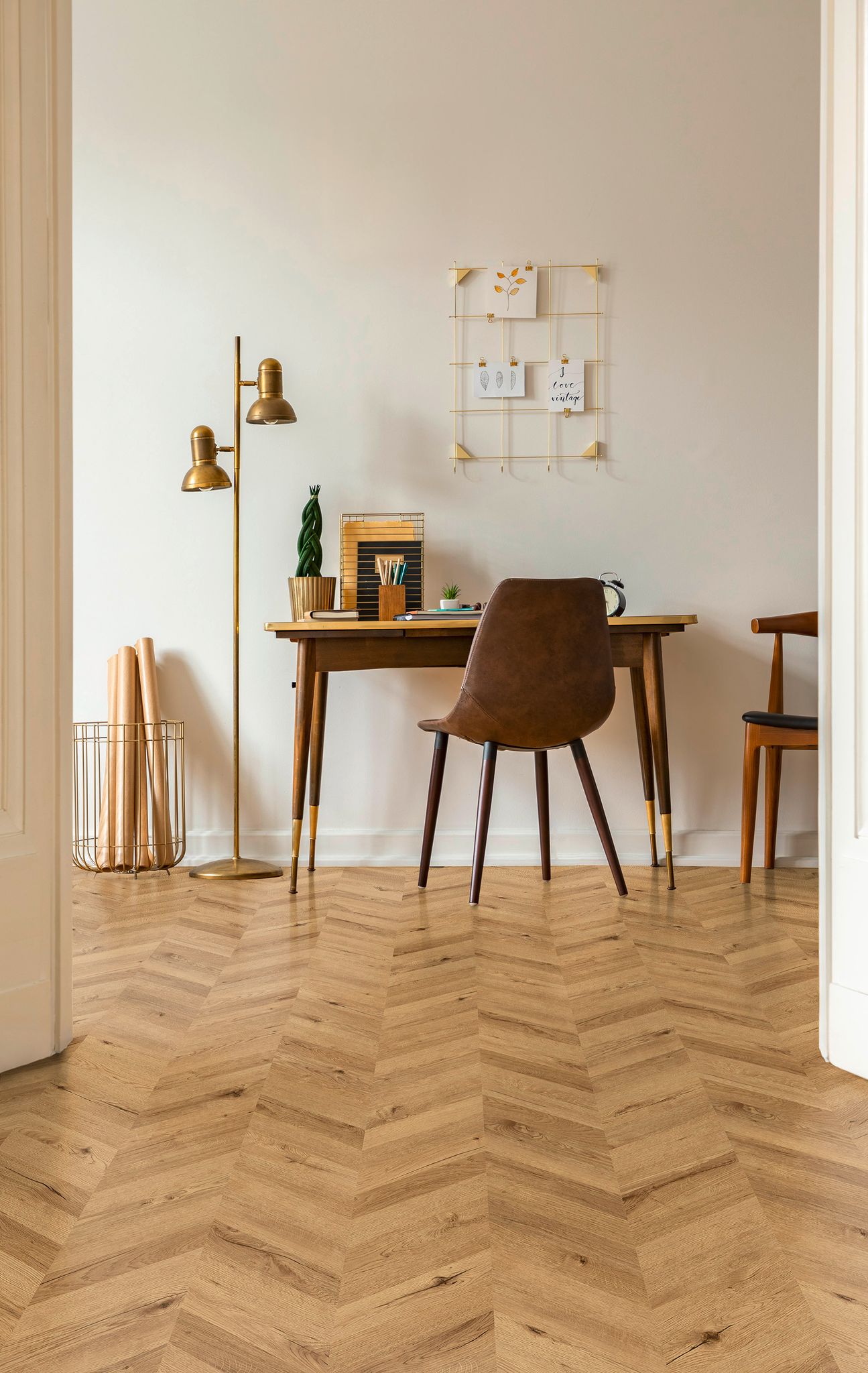 Chevron Cognac Oak | Aromaz Home