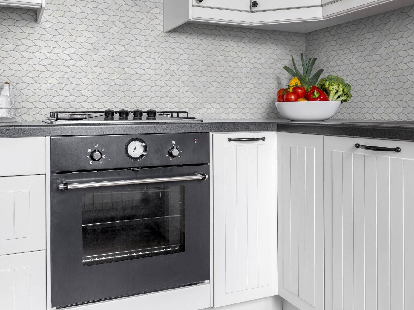 Elongated Hexagon White  | Aromaz Home